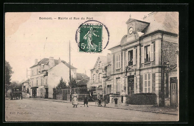 CPA Domont, Mairie et Rue du Port