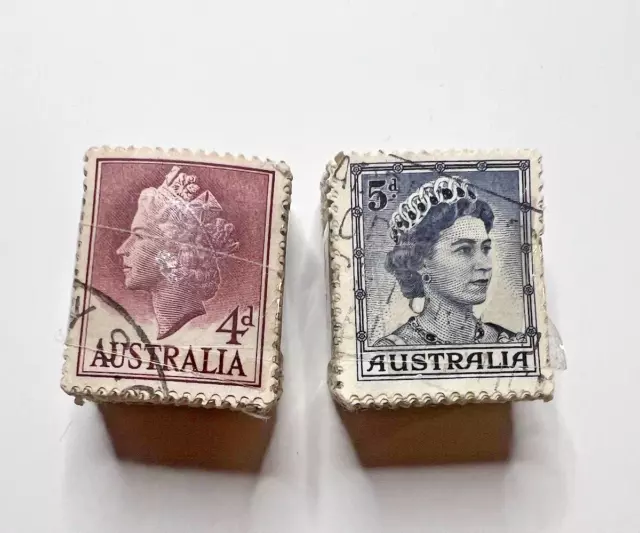 Elizabeth Stamps Australia Queen Elizabeth II Stamp 5d 1959 4D 1957 - 200 stamps