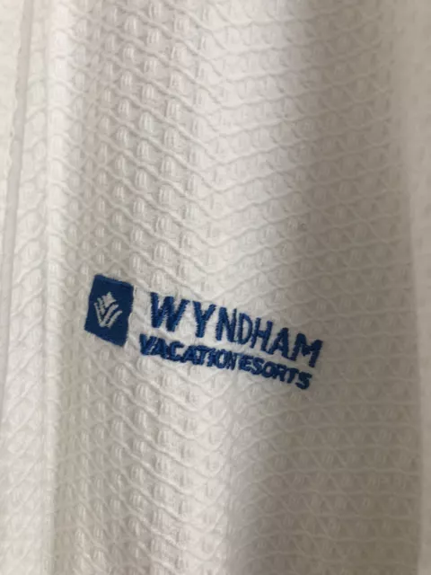 Waffle Weave Spa Robe Bathrobe Wyndham Vacation Resorts Unisex OSFM MONARCH 2