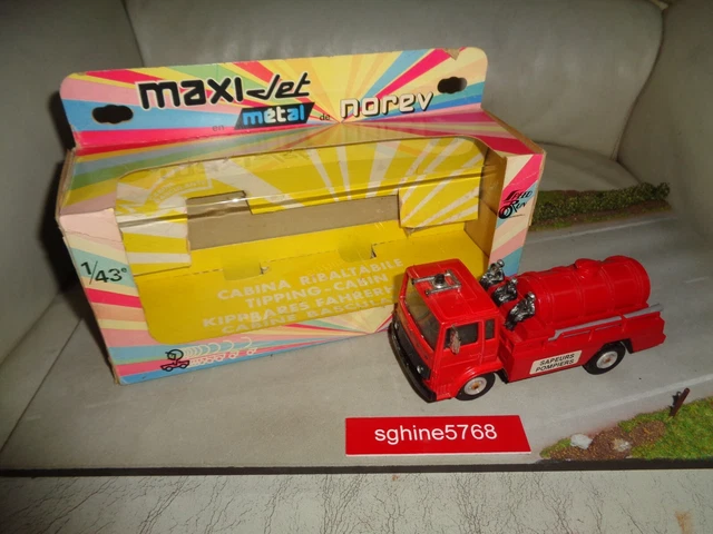 VOITURE MINIATURE SAPEURS Pompiers Camion Magirus Deutz Madrid 1/43 EUR
