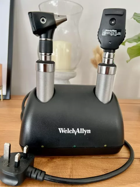 Welch Allyn Rechargeable Desk Top Otoscope & Ophthalmoscope -Batteries included