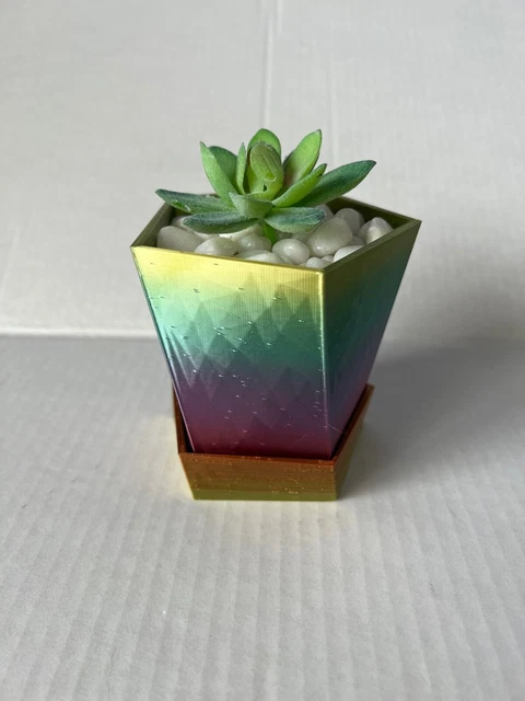 Pentagon Twist Plant Pot and base