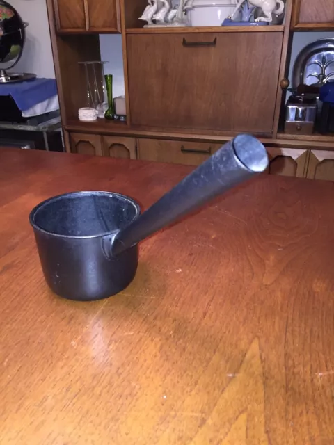 T&C Clark’s Vintage Cast Iron Sauce Pan Gate Mark #2 1.5 Pint Very Old And Rare