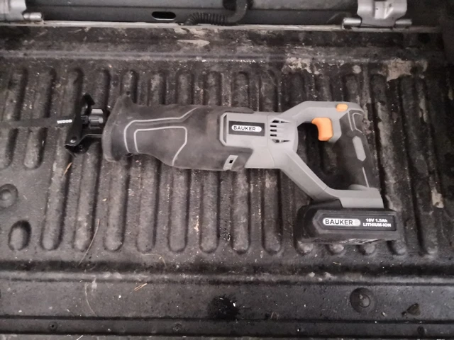 Bauker reciprocating saw clearance
