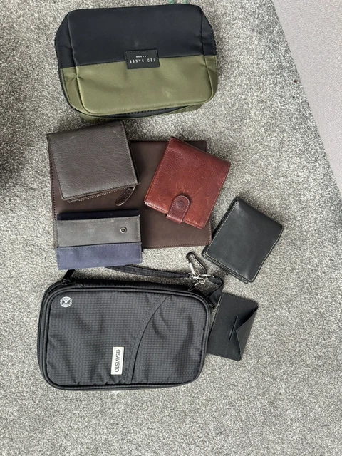 mens travel wallets
