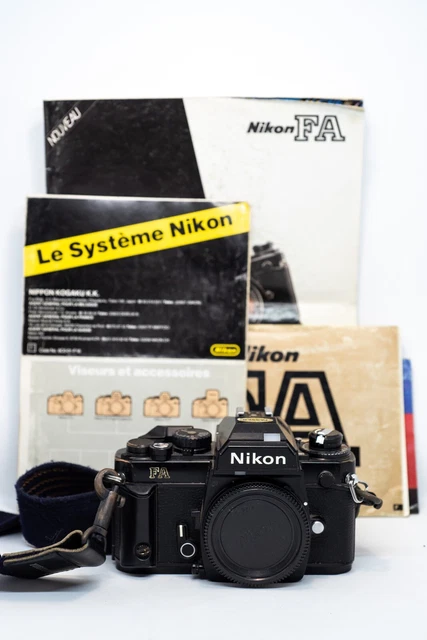 Lot 80 - A Nikon FE2 35mm SLR Camera