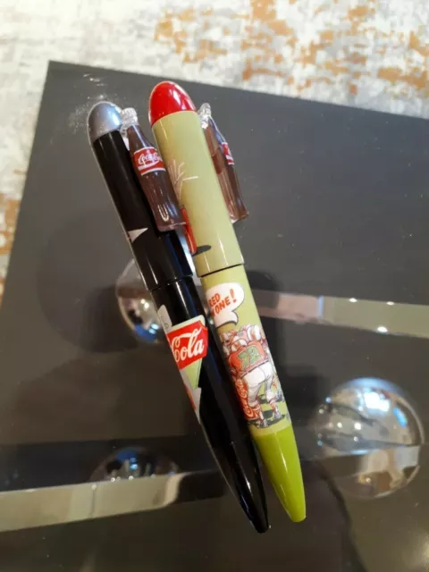 2 stylos publicitaires COCA COLA
