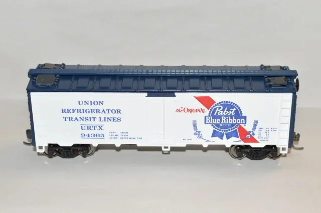 HO scale Athearn Pabst Blue Ribbon Beer 40' billboard reefer car train MW KD's