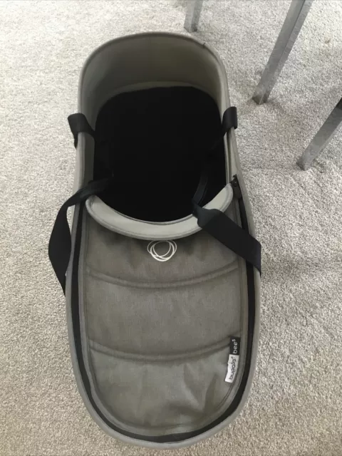 #02 Bugaboo Bee 5 Carrycot