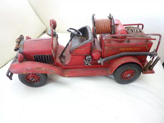 jouet ancien -  voiture  de Pompier -  en tôle -   38cmx14cm Ht 16,5cm  -  1500g