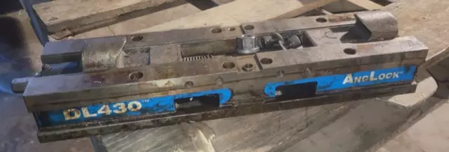Kurt DL430 4'' Double Locking Machine Vise (Missing Parts)