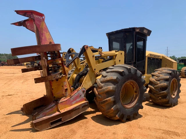 2010 Cat 573 Feller Buncher, 22” saw head, very clean and work ready!!!
