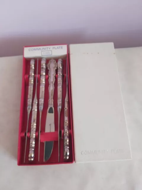 Silver Plated Oneida Community Plate Mansion House Utensil NEW BOXED 19 cm