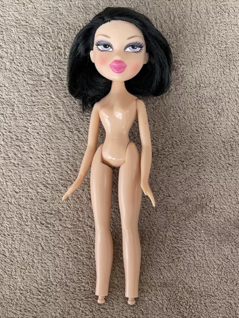 Bratz dolls with short hair discount