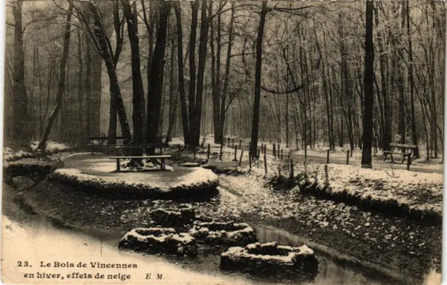 CPA PARIS 12th Le Bois de VINNES in winter snow effects (672562)