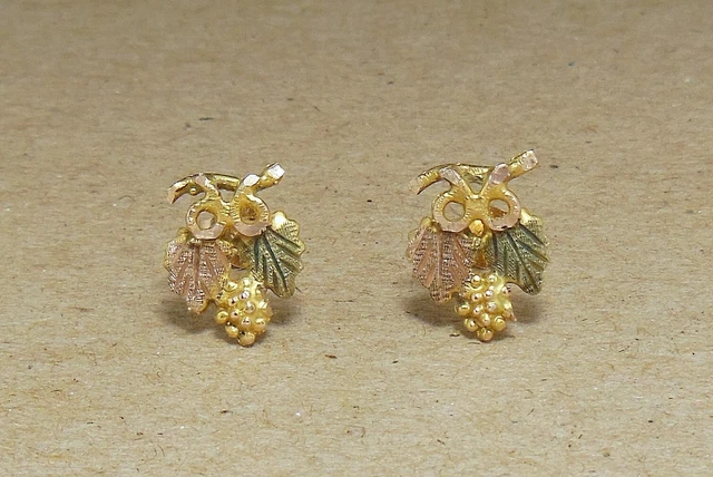 Vintage 10K Black Hills Gold Grape Leaf Owl Pierced Earrings .9 G ~ NOT SCRAP