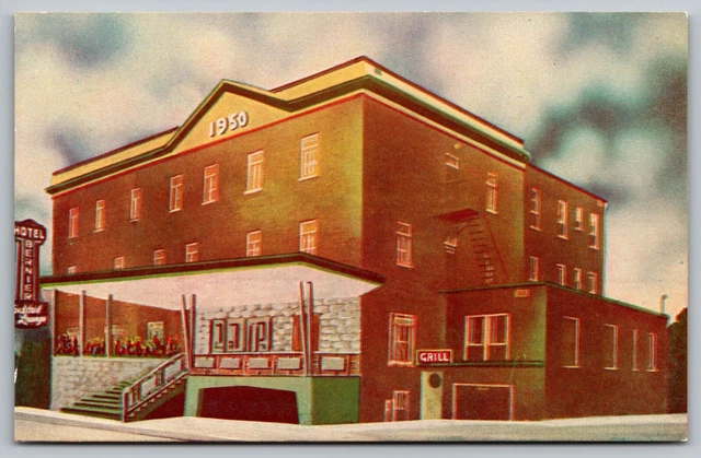 Hotel Bernier Matane Cte Rimouski Quebec Canada Street View Vintage UNP Postcard