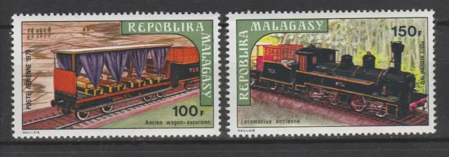 Madagascar  train  locomotive chemin de fer  1973  num  PA 127/28   **