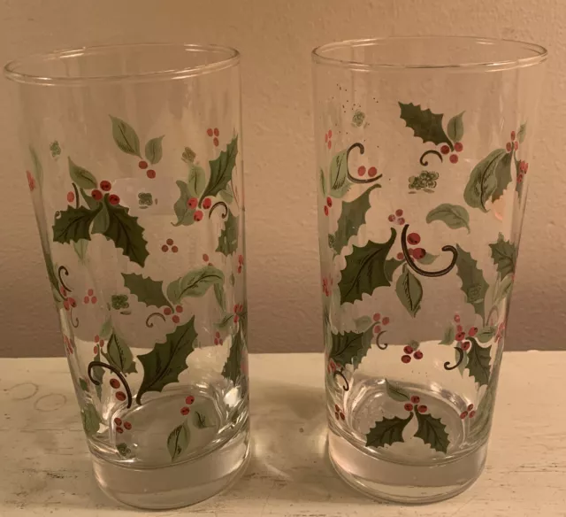 2 Clear Glass 16 Oz Tumblers With A Holly Leaf & Berry Design Christmas