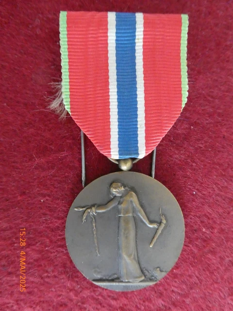 Poland - Medal - Médaille militaire polonaise des déportés guerre 39/45