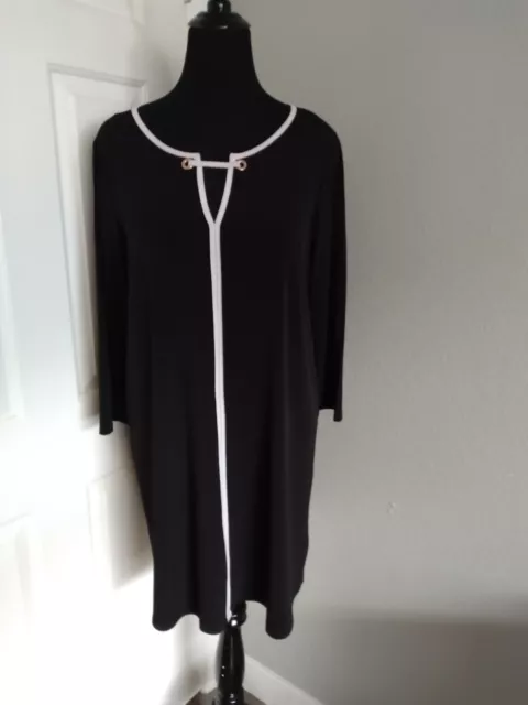 Ivanka Trump Size XL Long Sleeve Black Dress