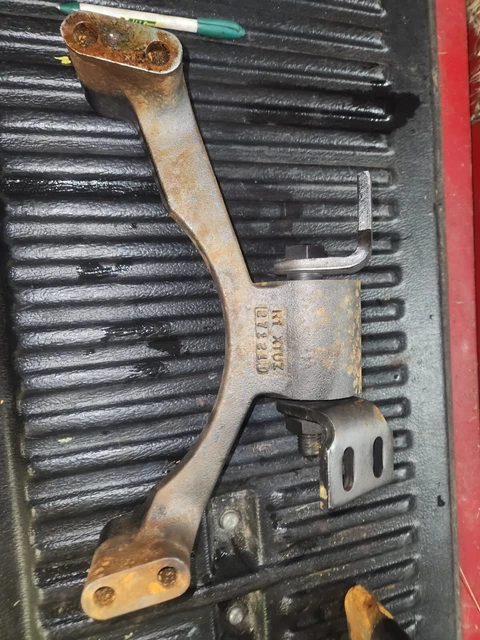 Cummins C8.3 Engine Bracket new