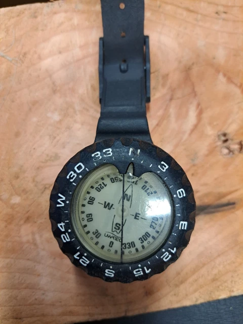 Compas de Poignet, Boussole de Plongée Mini Bracelet de Survie Compas