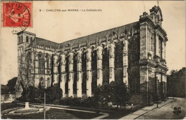 CPA CHALONS-sur-MARNE - La Cathédrale (126137)