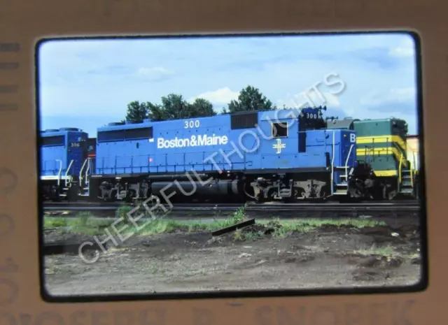 Original '81 Kodachrome Slide BM Boston Maine 300 GP40-2 Springfield       36M59
