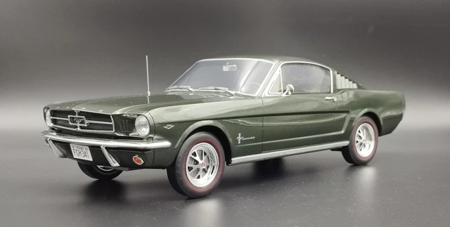 Otto Mobile 1:12 - Model coupé - FORD - Mustang Fastback - auction