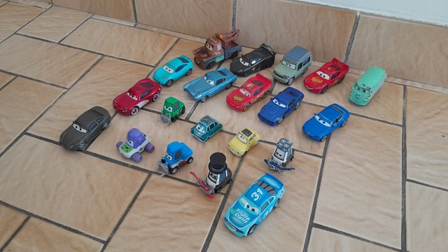 Disney Pixar Lot De 20 Voitures Cars Lot O