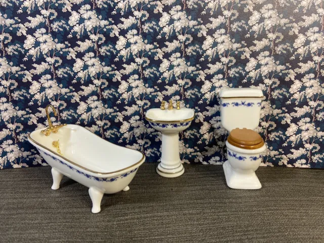 Dollhouse Miniature - Reutter Porzellan Bathroom Set Blue Trim Gold Fixtures