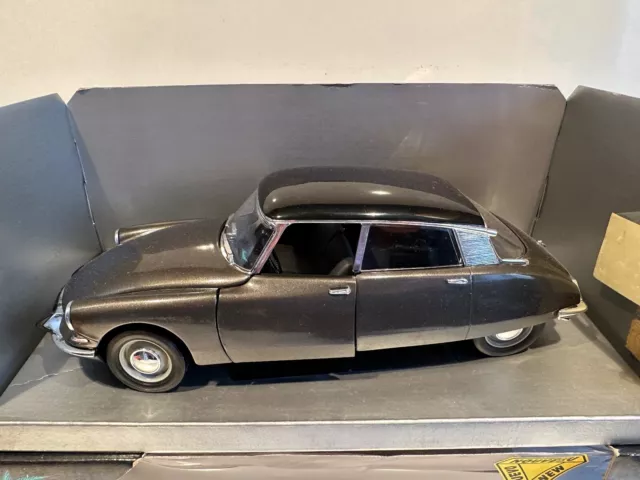 1/18 Solido Voiture Citroën Ds Berline 1963