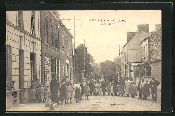CPA Rilly-la-Montagne, Rue Carnot, vue de la rue