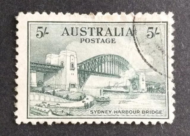 1932 Australia Sydney Harbour Bridge Five Shillings 5/- Green SG 143.