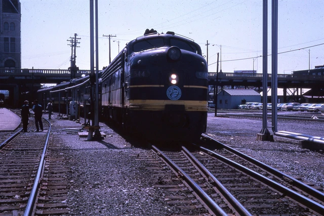 ORIGINAL KODACHROME RAILROAD SLIDE ACL ATLANTIC COAST LINE 544 EMD E7A station