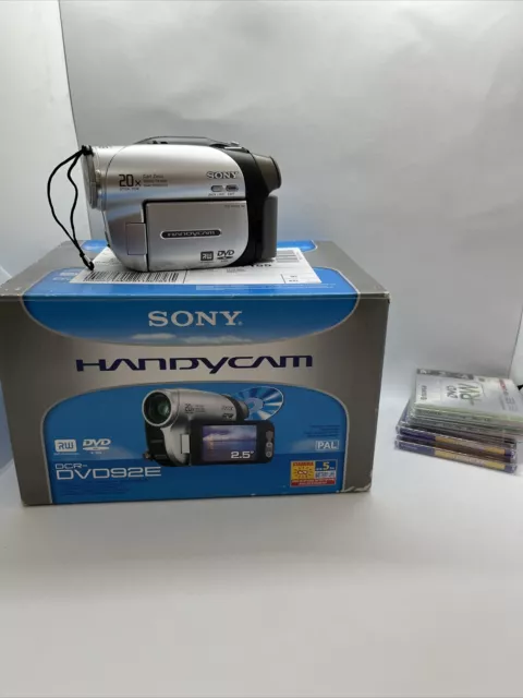 Sony Camcorder DCR- DVD92e Videokamera mit CDs OVP Komplett 5 23f