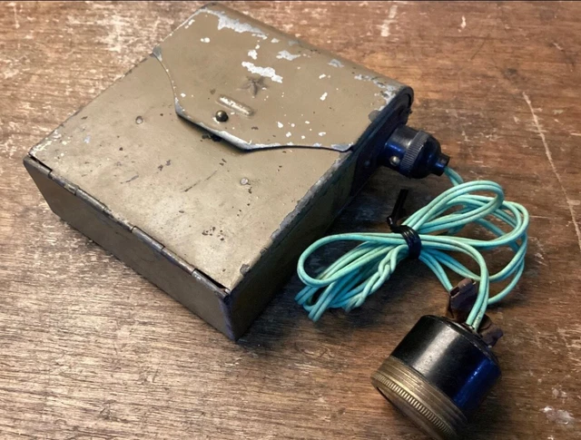 WORLD WAR II Imperial Japanese Army Battery-Powered Pocket Flashlight ...
