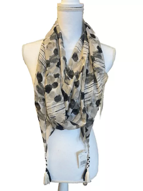 Collection Eighteen Xiix Print Parallelogram Scarf with Tassels Black