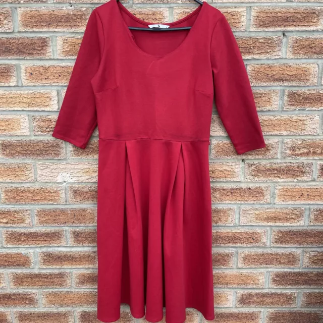 Size 8 Pleated Red Dress 3/4 Sleeve Round Neck Womens