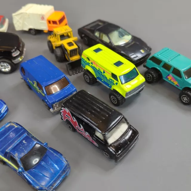 VINTAGE MATCHBOX HOT wheels And More Lot of 20 Cars Vehicles Utes ...