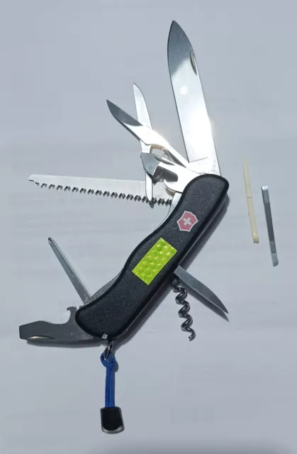 Victorinox Outrider Nero Coltellino Svizzero Multiuso 111 Mm 14 Funzioni