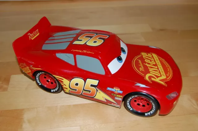 Mattel Disney Pixar Cars Lightning McQueen Racing Red Chase Metal Car  NEW/SEALED