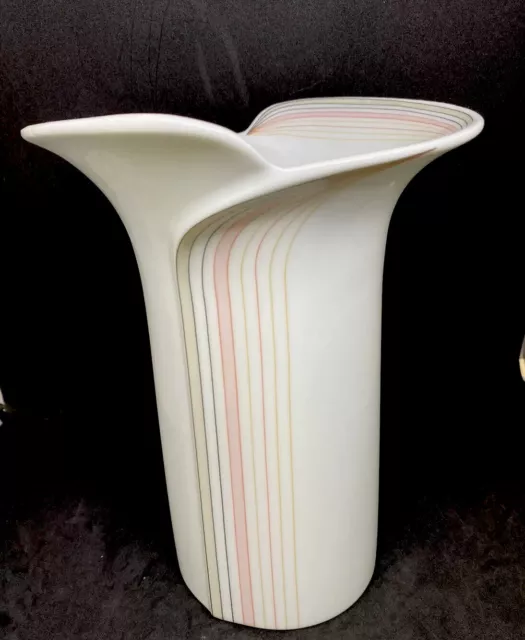 Fabulous Vintage Hall Japan 1980s Cream Vase with Geometric Stripes 21 Cm Tall 3