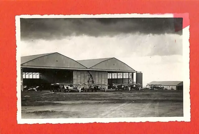 Aviation / Cpsm / Hangars Abritant Les Avions / A Localiser