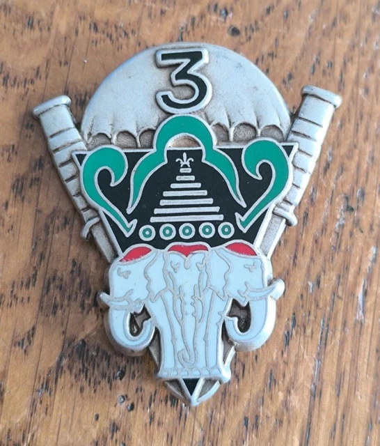 PIN'S MILITAIRE DU 39 Groupement De Camp-72 Regiment D'artillerie EUR 5