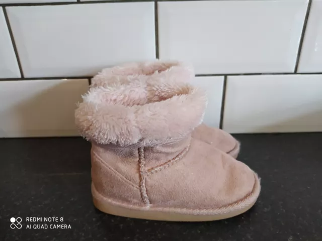 GIRLS PINK UGG Boots Size 9 Primark 2.99 PicClick UK