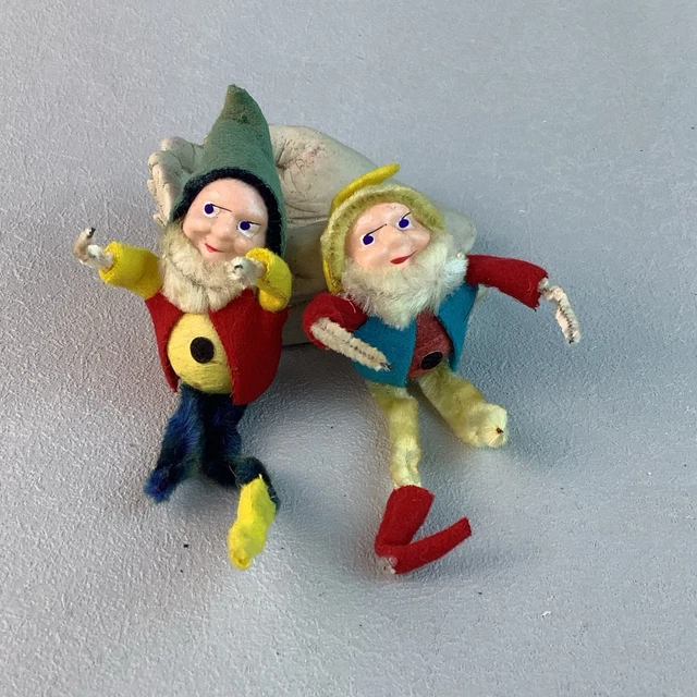 Bill And Beryl Elves Sitting, 20 Cs Tall Garden Ornaent, Gnoe