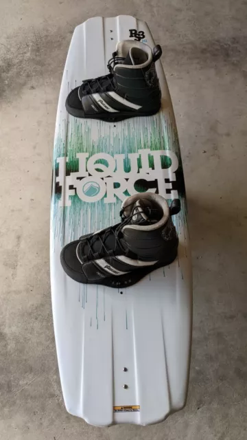 Liquid Force Wakeboard with Phoenix Boots near new condition