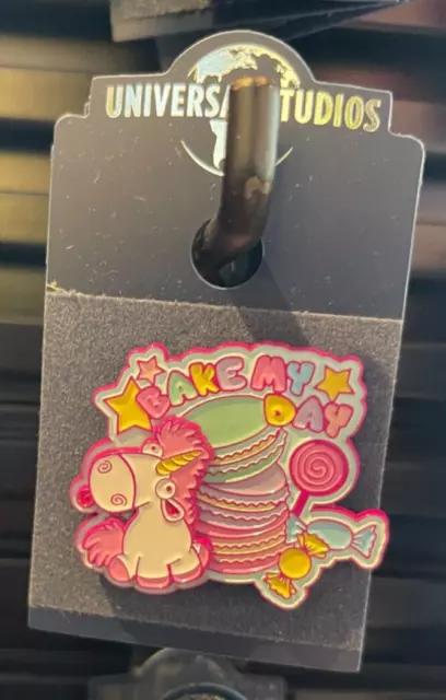 universal studios exclusive despicable me unicorn fluffy bake my day enamel pin